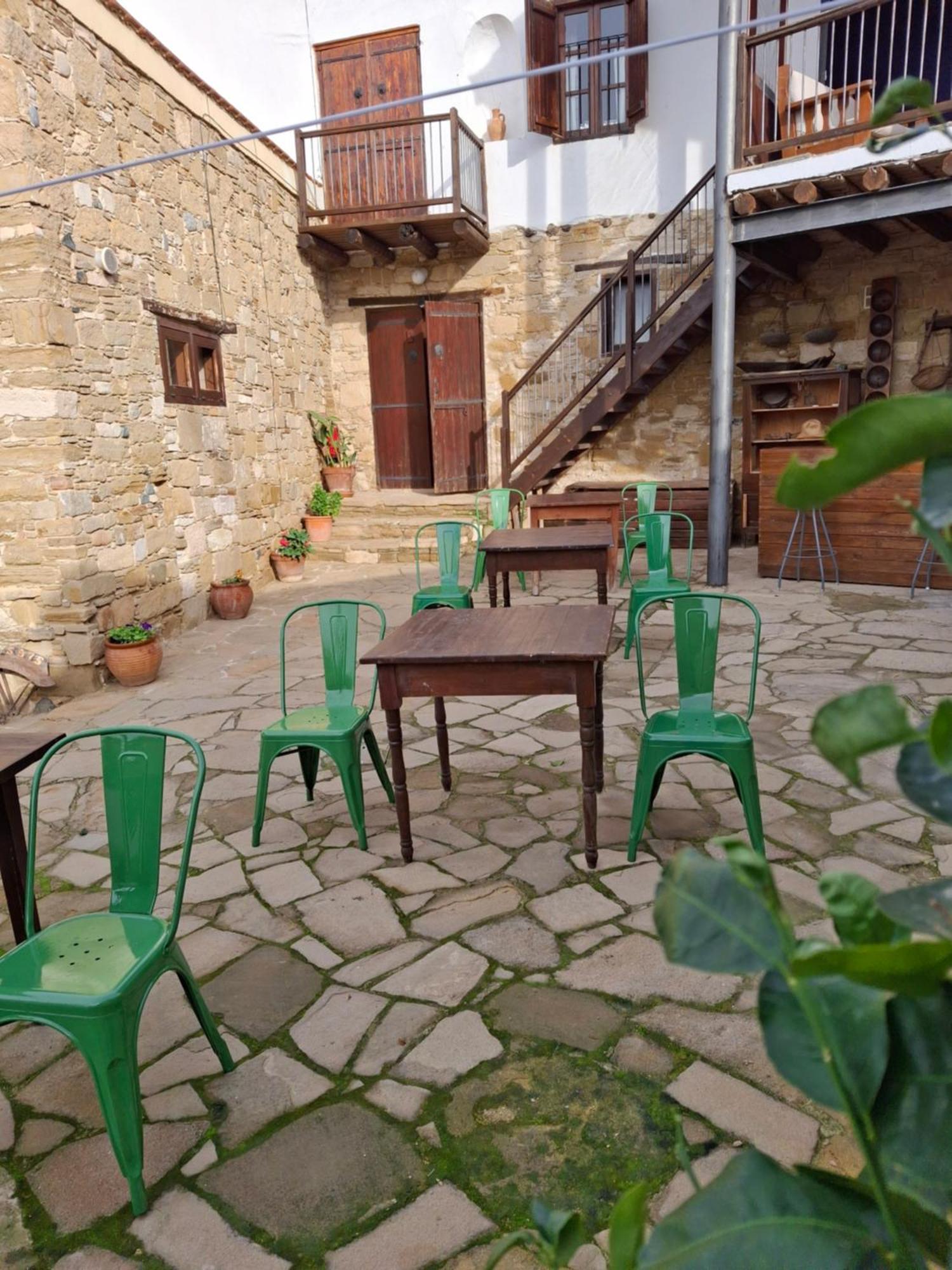 Teacher'S House Maroni 외부 사진